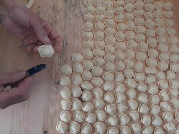 Foto pasta fatta in casa orecchiette