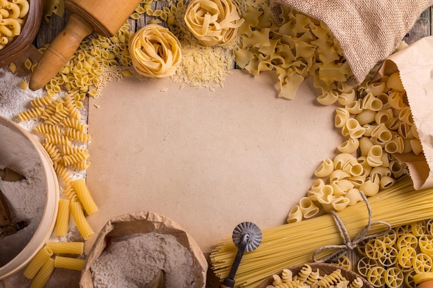 Foto cornice di pasta