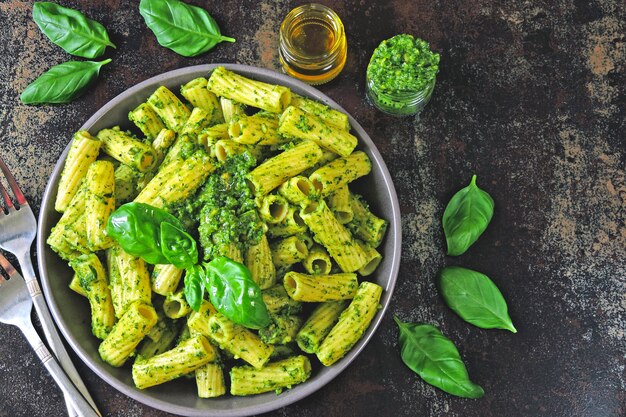 Pasta pesto vegan kom.