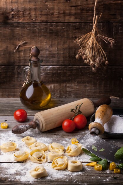 Pasta ravioli on flour