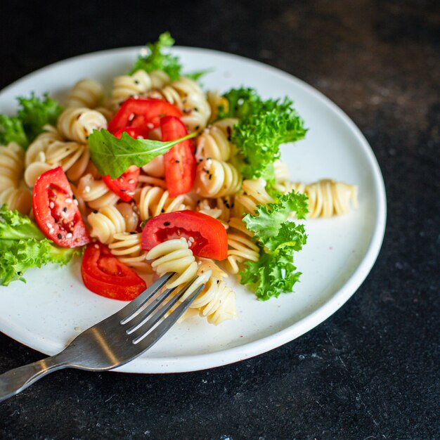 pasta salad tomato