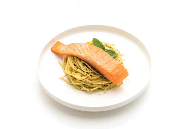 pasta spaghetti with pesto green and salmon