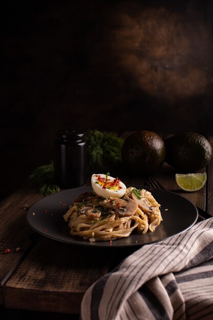 Pasta with mushrooms and cream sauce