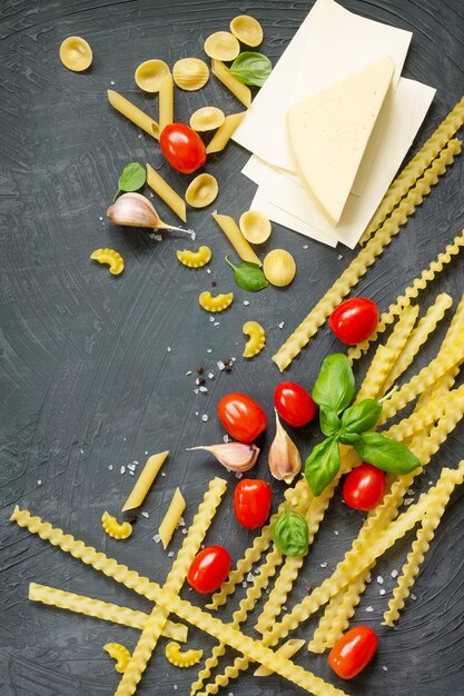 Pasta with tomatoes and spices