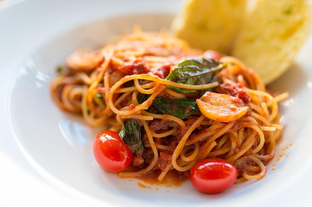 Pasta with tomatoes