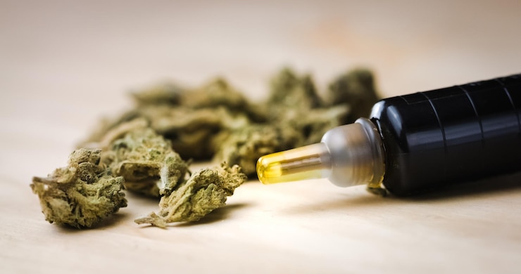 Foto paste met cannabisknoppen