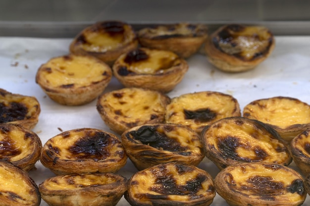 パステル・デ・ナタ・リズボン (Pastel de Nata Lisbon) はリズボンの伝統的なベレムデザートです