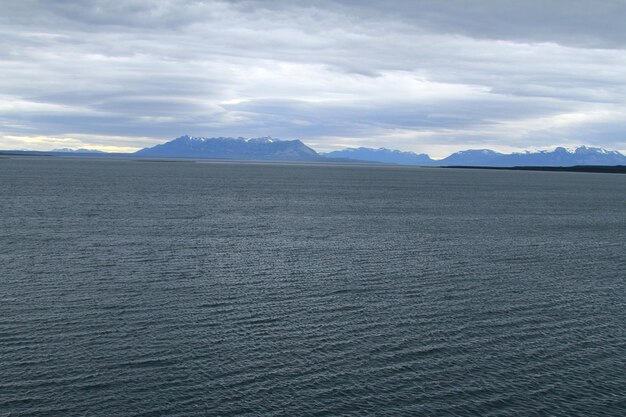 Patagonië vanaf de veerboot vanuit Puerto Natales