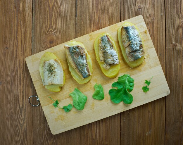 Patata con anguila al horno - угорь с печеным картофелем. Испанская кухня