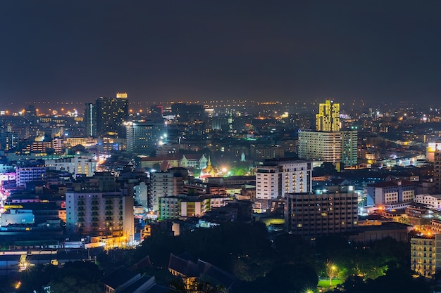 Photo pattay cityscape view at night, thailand