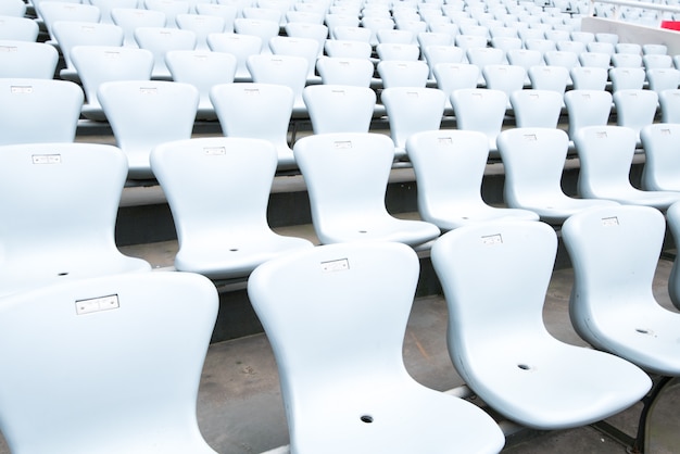 Foto modello di sedili bianchi dello stadio