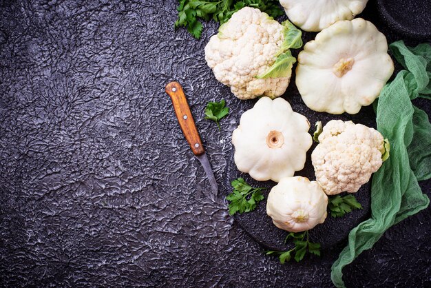 Photo pattypan squash and cauliflower.