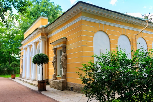 러시아 푸시킨의 Tsarskoye Selo에 있는 Catherine 공원의 Pavilion Evening Hall