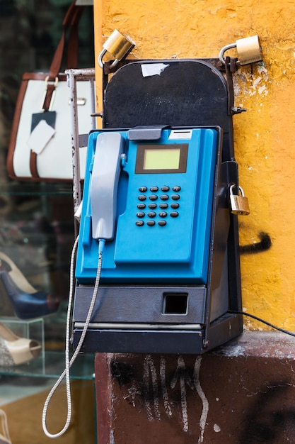 Pay telephone