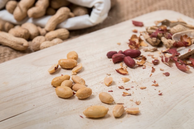 Peanuts cracked and opened