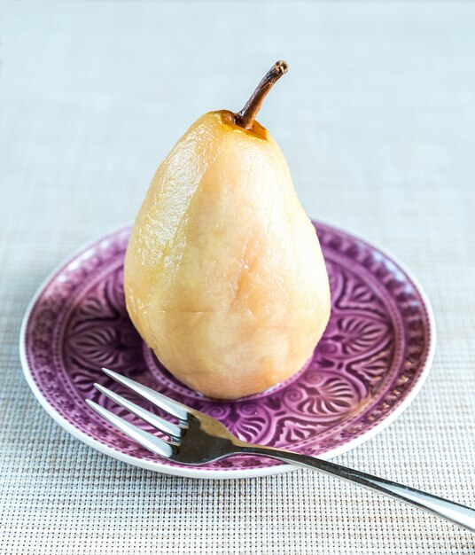 pear poached in white wine