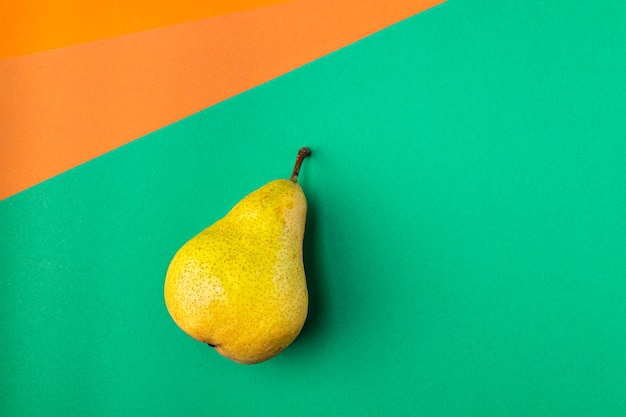 peer rijp sappig fruit verse vitaminen klaar om te eten maaltijd snack op tafel kopieer ruimte voedsel achtergrond