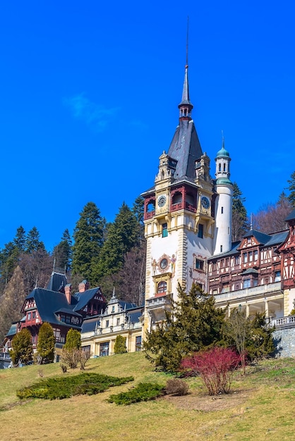 Photo peles castle sinaia romania