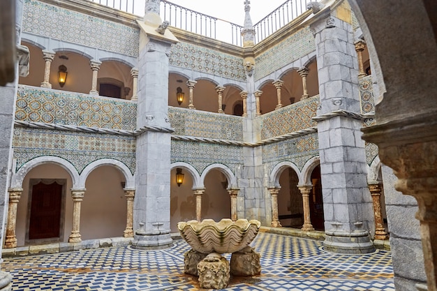 Foto palazzo pena a sintra vicino a lisbona portogallo