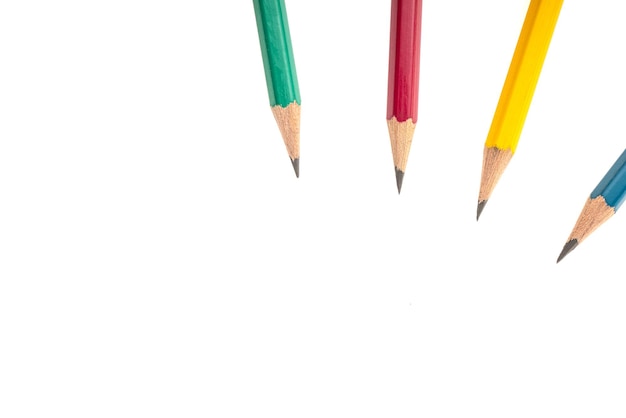 연필 (노란색, 빨간색, 파란색, 녹색) 격리 된 흰색 배경