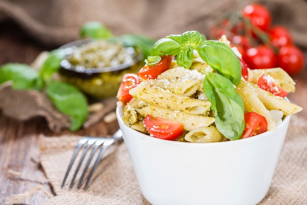 Penne met basilicumpesto