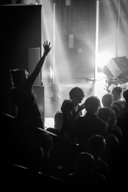 Foto gente in folla in teatro