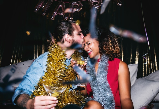 Foto le persone si divertono in una festa