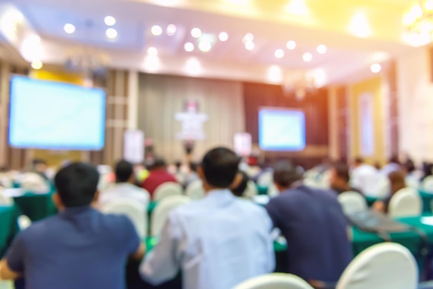 Photo people sitting on chair in seminar