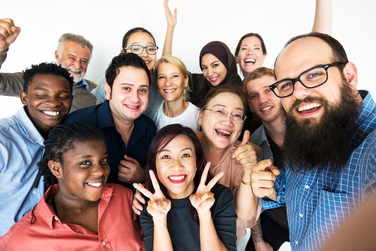 Photo people standing in group and posing for photoshoot