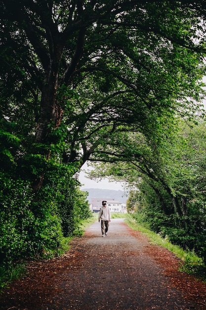 Photo people walking on road