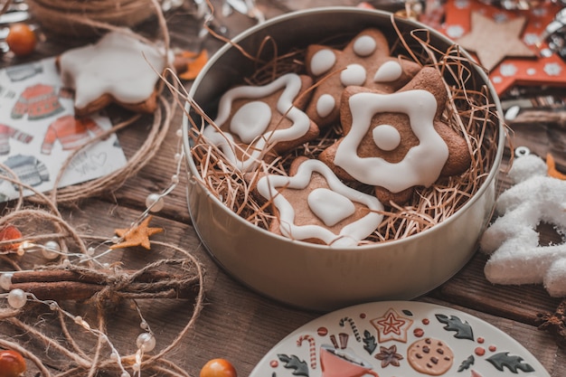 peperkoek in een mooie kerstdoos