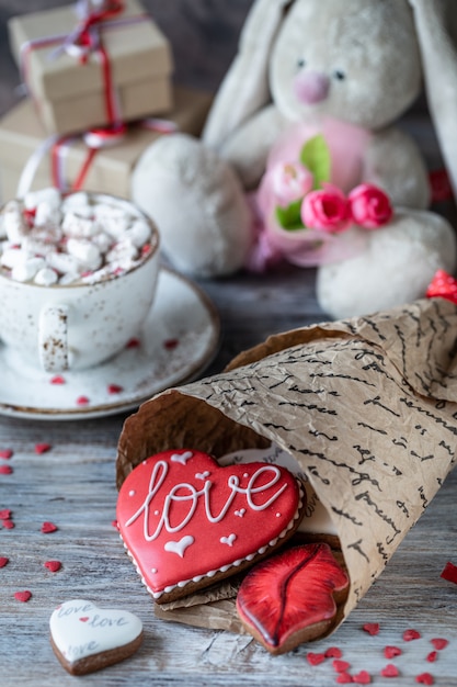 Peperkoekkoekjes, kopje koffie met marshmallows en konijntje