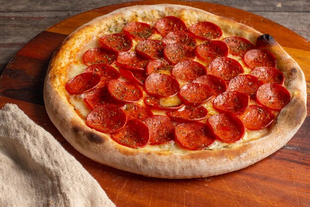Pepperoni-pizza heet in Brazilië Pizza de calabresa