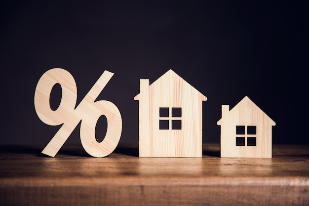 Percentage en huis teken symboolpictogram houten