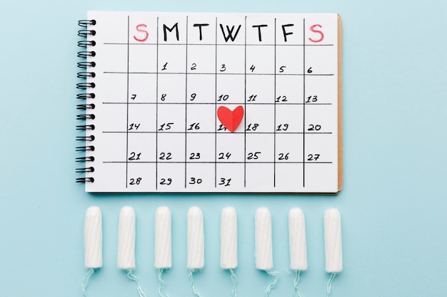 Period calendar with tampons