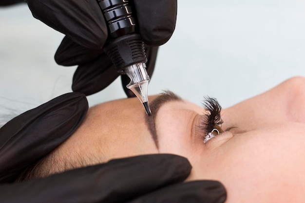 Перманентный макияж Перманентная татуировка бровей Tattoo Microblading