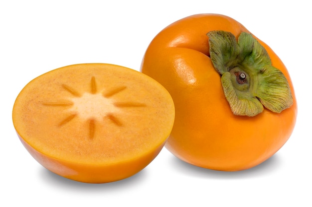 Persimmon fruit geïsoleerd op een witte achtergrond met uitknippad