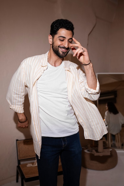 Premium Photo Person dancing salsa during a casual get together Premium Photo Person dancing salsa during a casual get together
