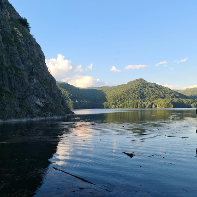 Photo a person standing on the water