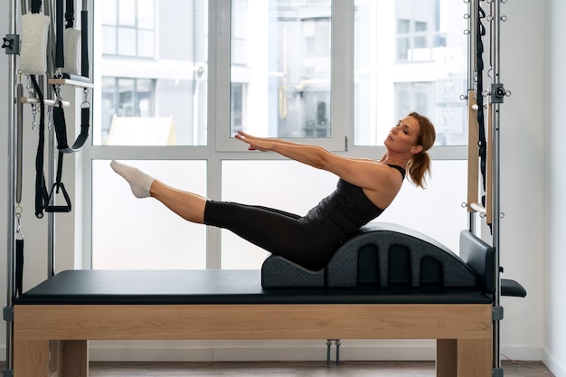 Foto allenamento personale in palestra