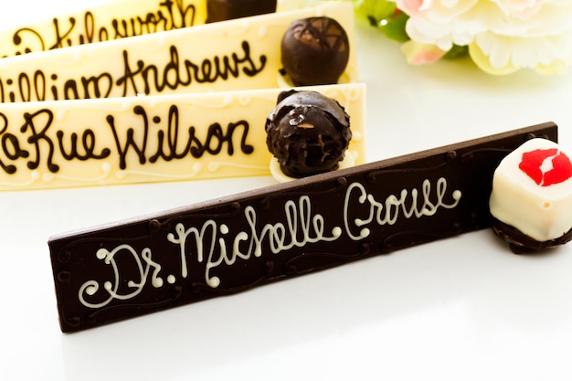 Personolized guest chocolate name plate for the wedding.