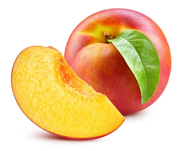 Perzik fruit met bladeren isoleren Perzik peer op wit Perzik uitknippad