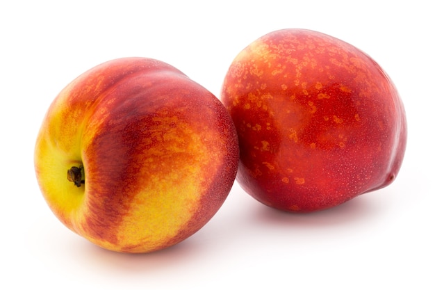 Perzik fruit met geïsoleerd op een witte achtergrond