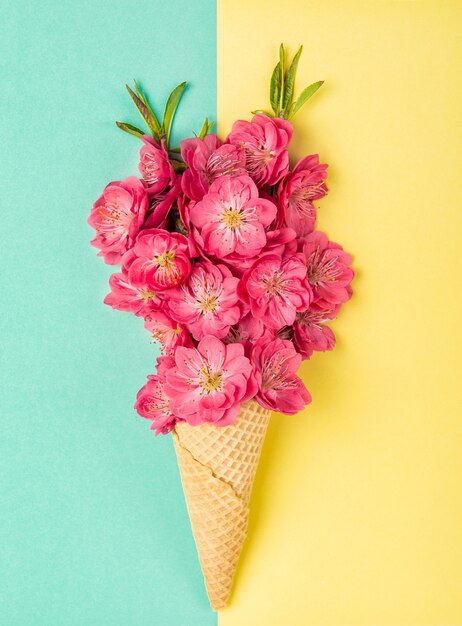 Perzikboom bloesem wafelkegel roze bloemen