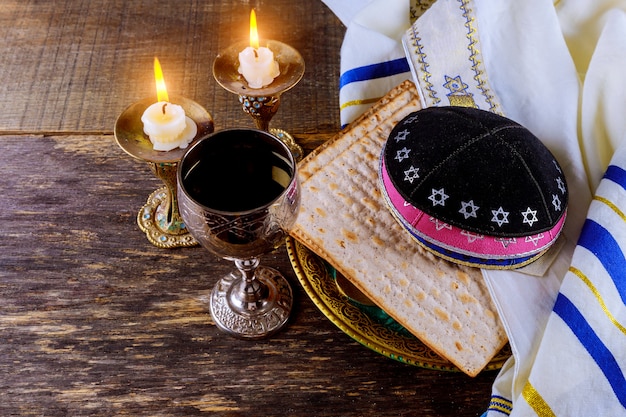 Pesach vooravond Pascha symbolen van grote Joodse feestdag. traditionele matzoh