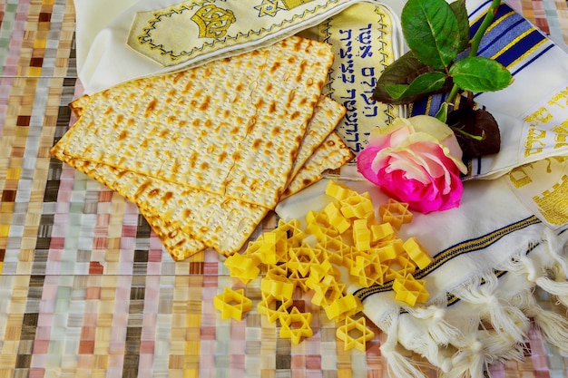 Foto concetto di celebrazione di pesah vacanza pasquale ebraica pesach matza