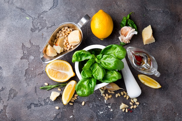 Pesto sauce ingredients