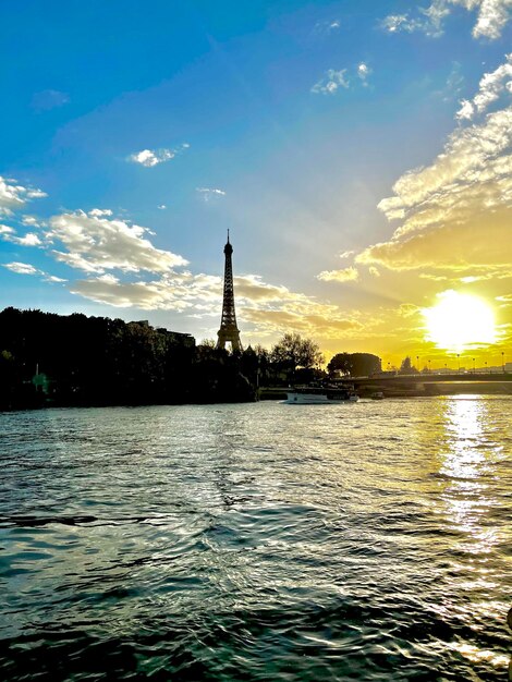 Petit tour en bateau mouche