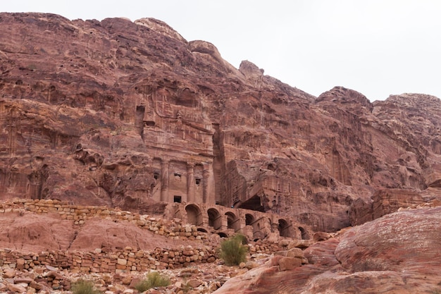 Petra, een prachtige archeologische vindplaats in het zuiden van Jordanië