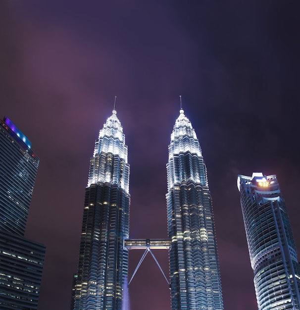 Petronas Twin Towers were the tallest buildings in the world